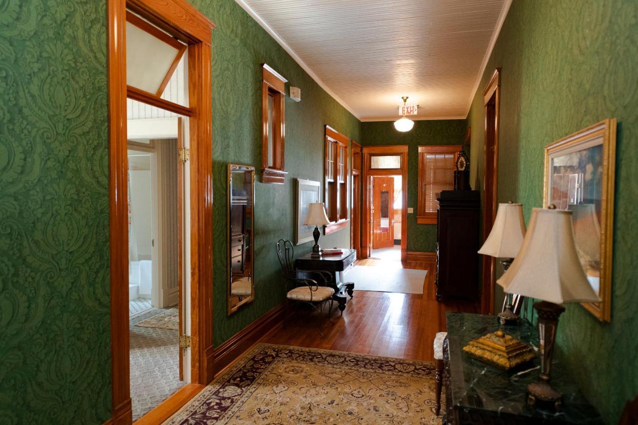 Captain Henderson House Hotel Arkadelphia Exterior foto