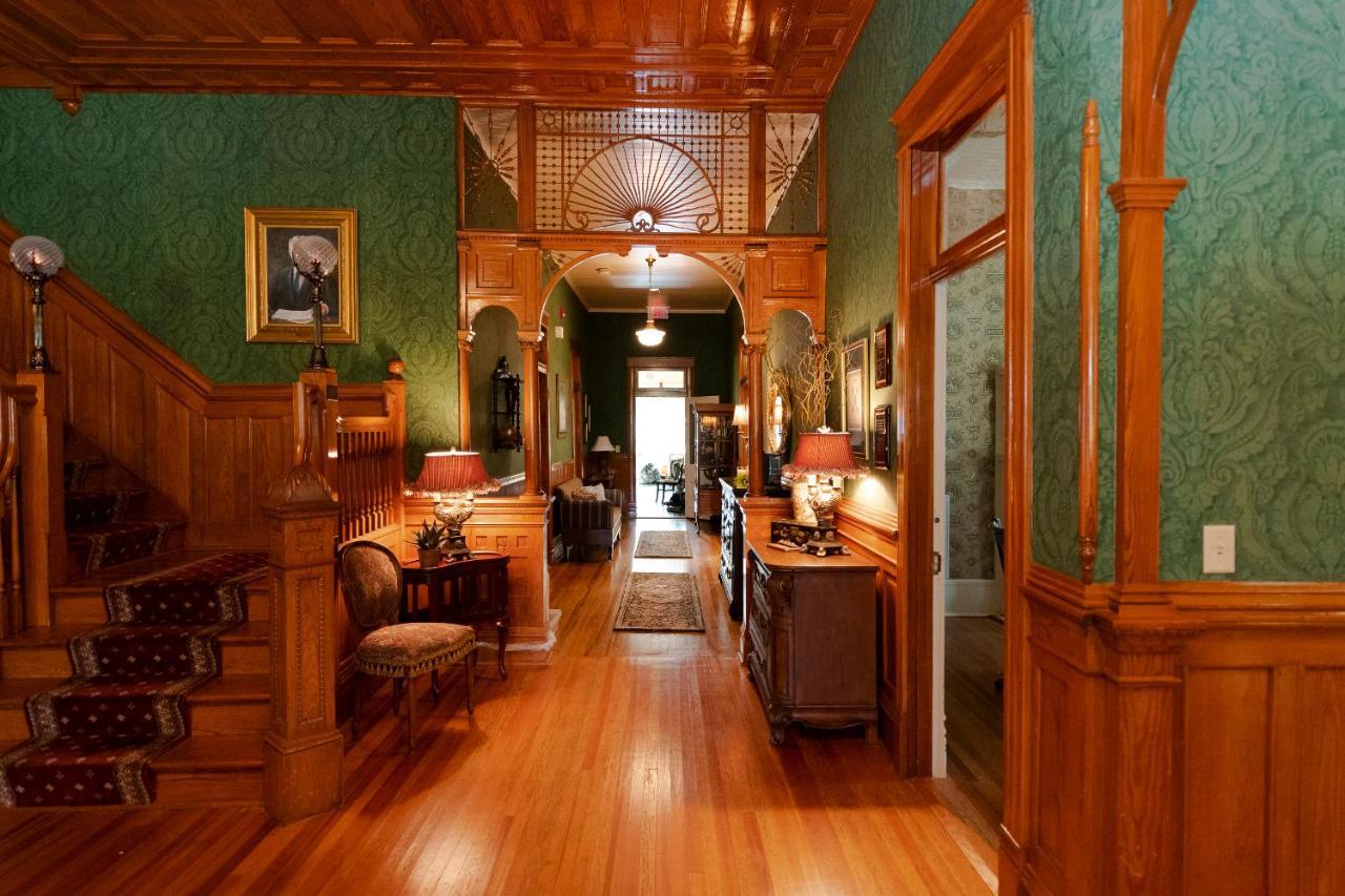 Captain Henderson House Hotel Arkadelphia Exterior foto